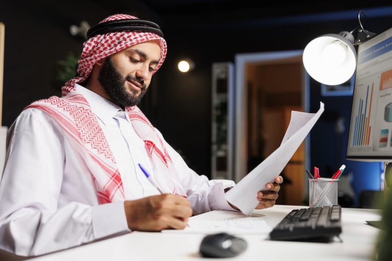 حقوق وواجبات العاملين في اللائحة التنفيذية للعمل في السعودية